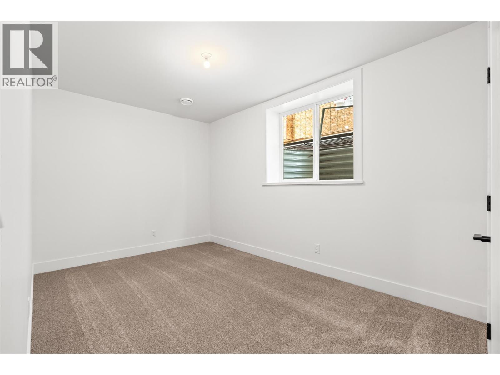 2455 Bradley Drive Unit# 102 Lot# 4, Armstrong