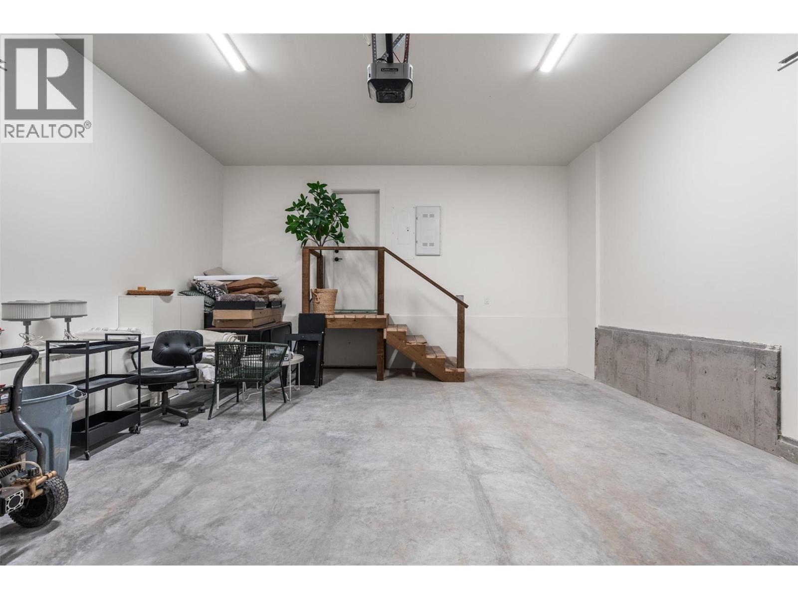 2455 Bradley Drive Unit# 102 Lot# 4, Armstrong