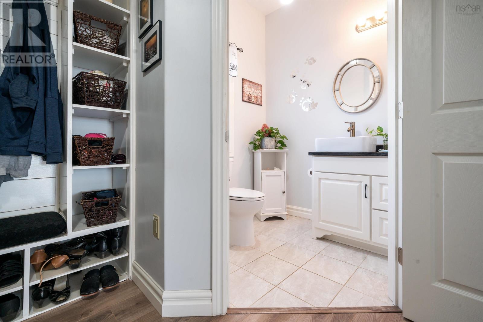 Property 31 of 47 of 2162 Highway 376