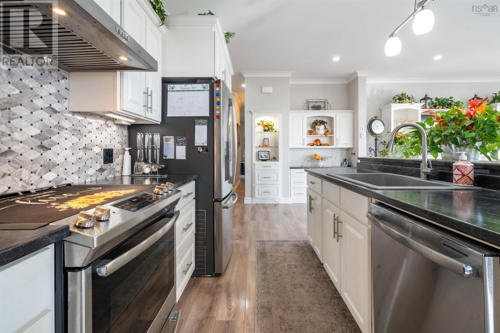 Property 20 of 47 of 2162 Highway 376