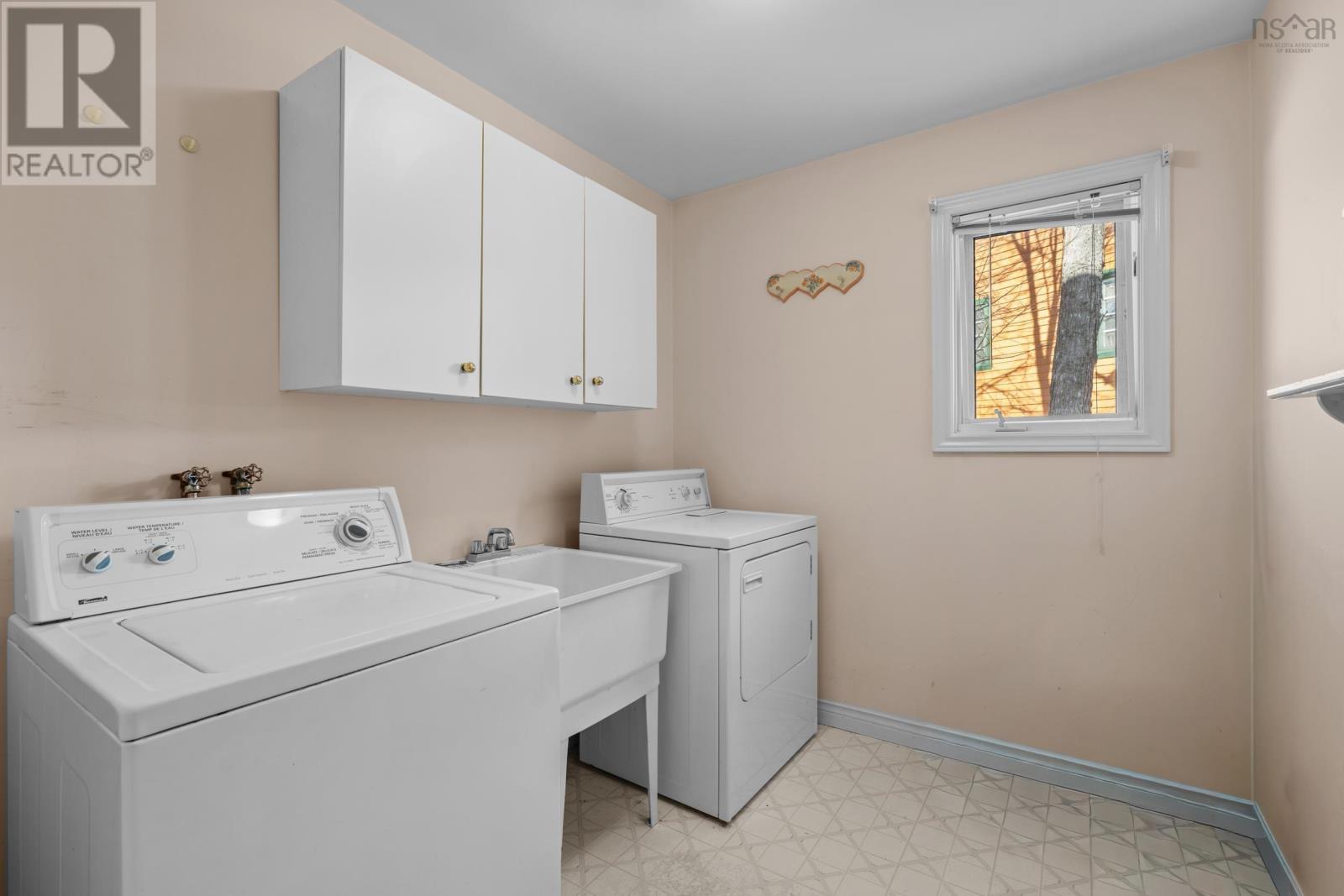 Property 23 of 48 of 10 Braeloch Court