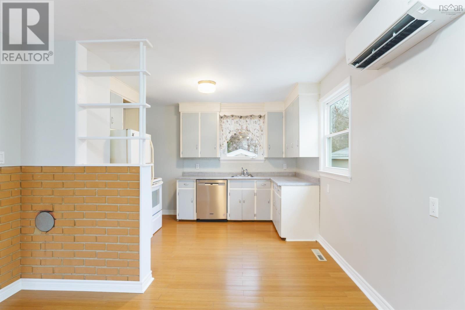 Property 7 of 30 of 34 Taylor Drive