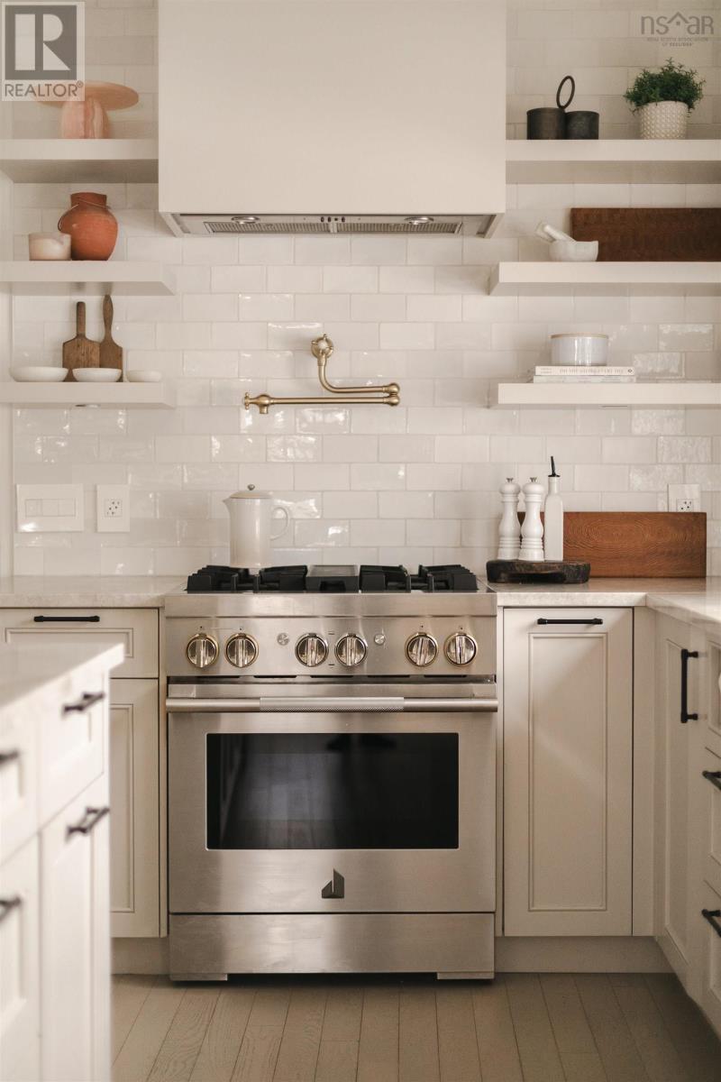 Property 49 of 50 of 6029 Inglis Street