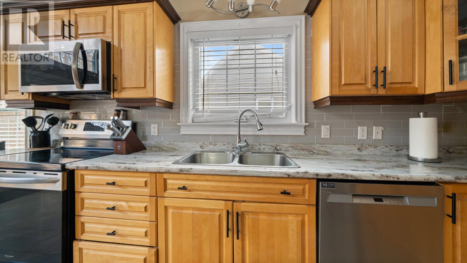 Property 14 of 44 of 236 Summer Field Way