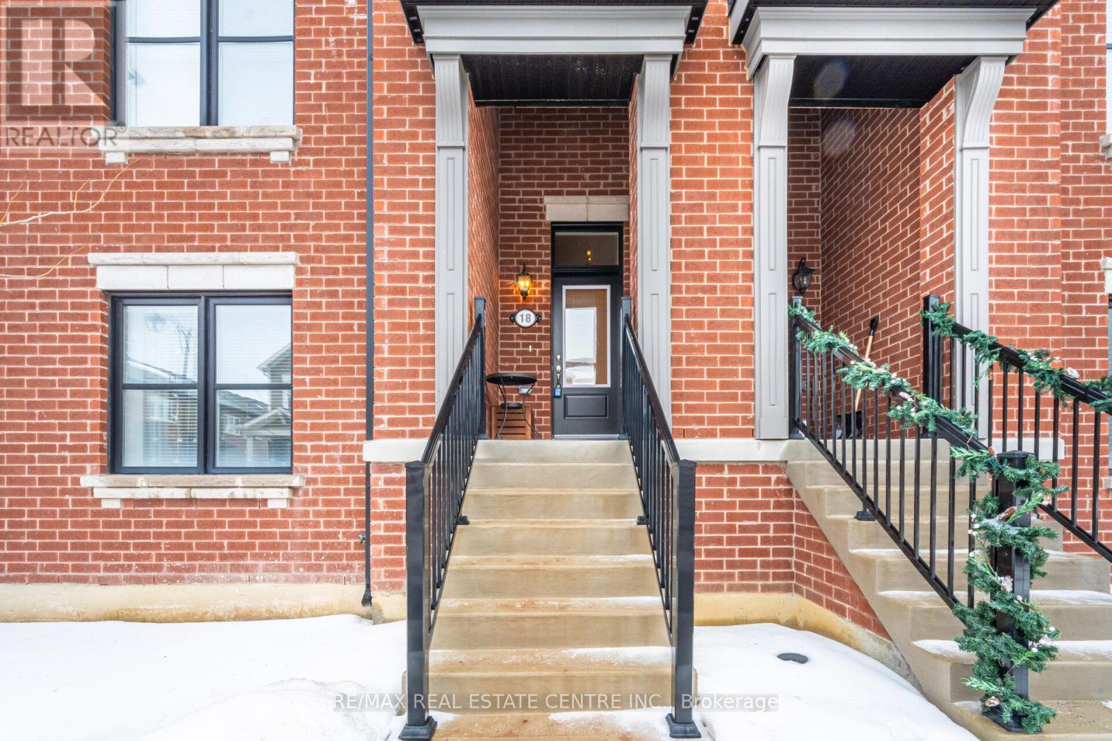 975 Whitlock Unit #18 photo 4