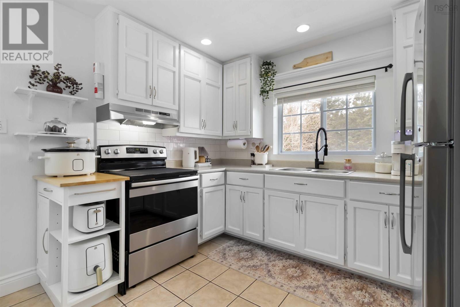 Property 17 of 26 of 31 West Pennant Road