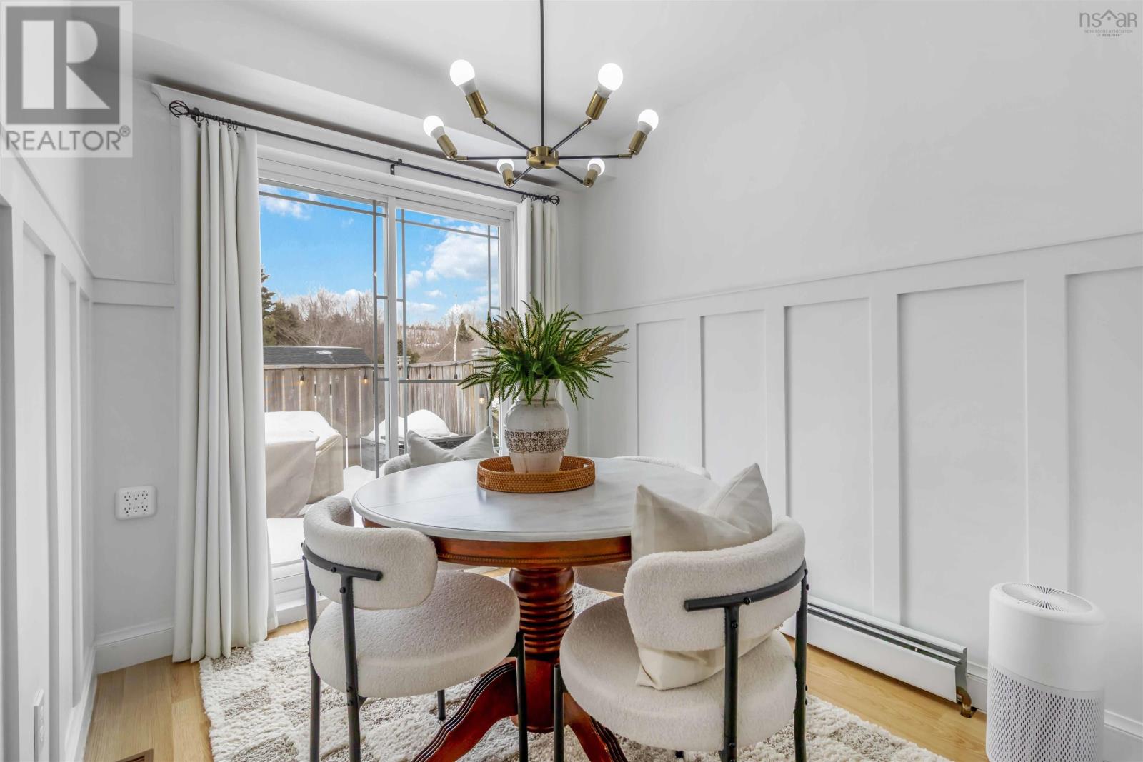 Property 22 of 26 of 31 West Pennant Road