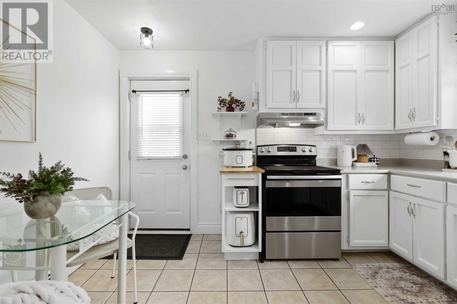 Property 18 of 26 of 31 West Pennant Road