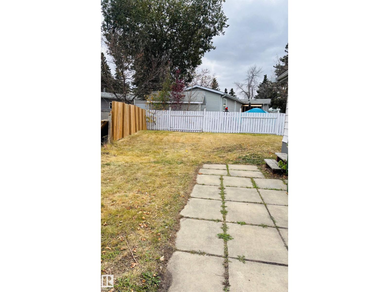 67 Ridgeway Dr NW, Edmonton