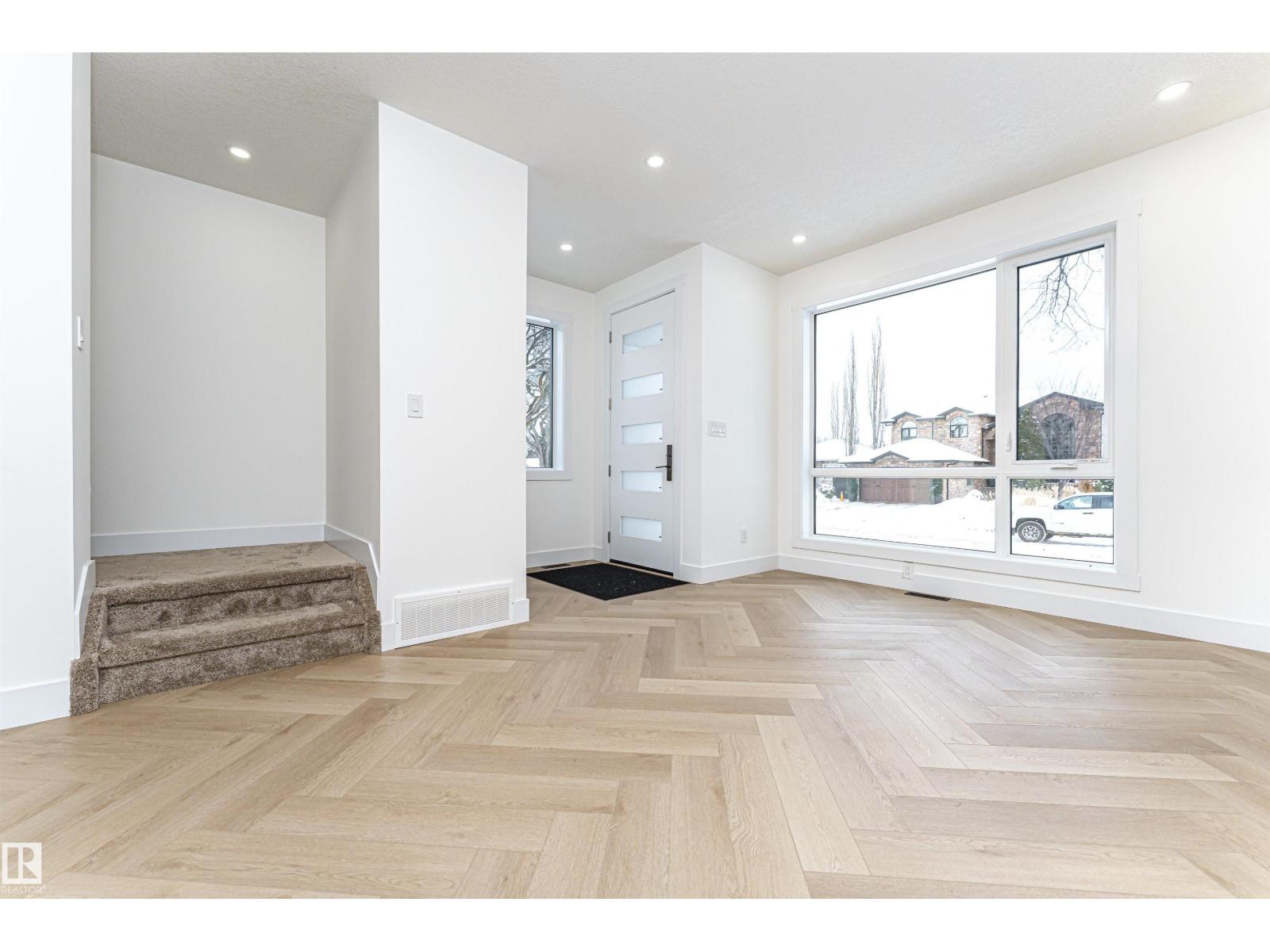 9624 86 ST NW - Photo 4 of 73, Edmonton, Alberta