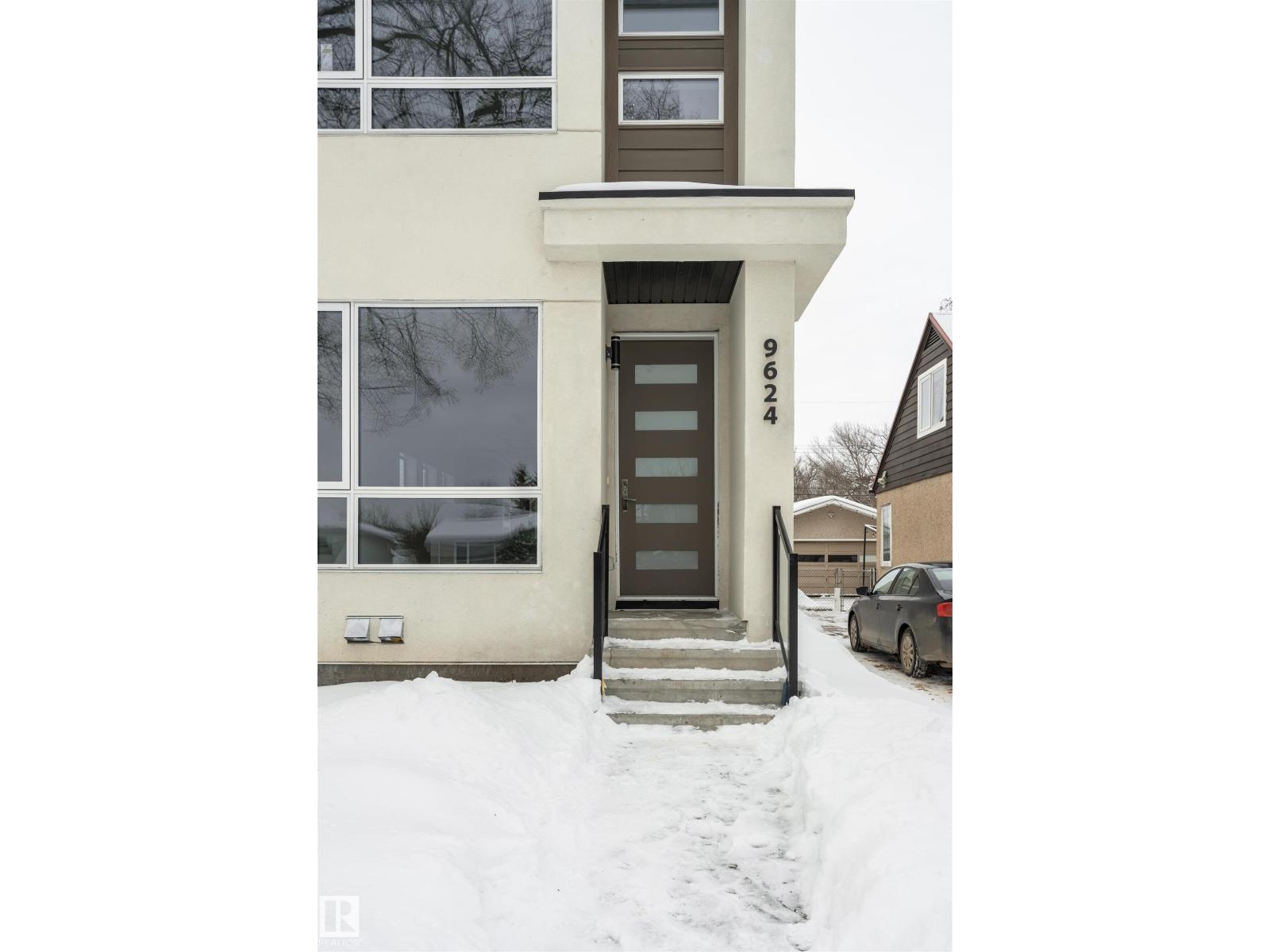 9624 86 ST NW - Photo 3 of 73, Edmonton, Alberta