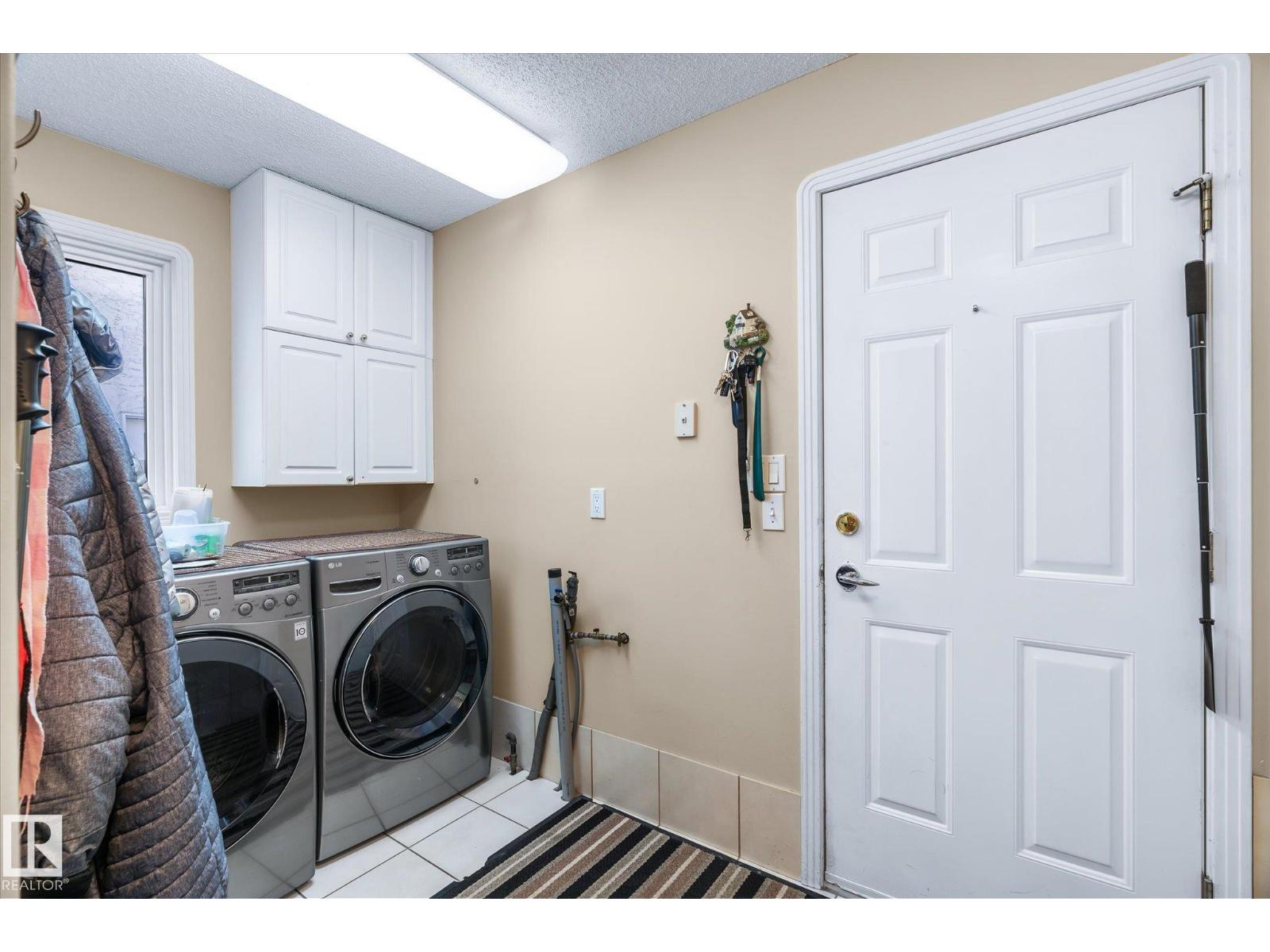 7020 157 AV NW - 38