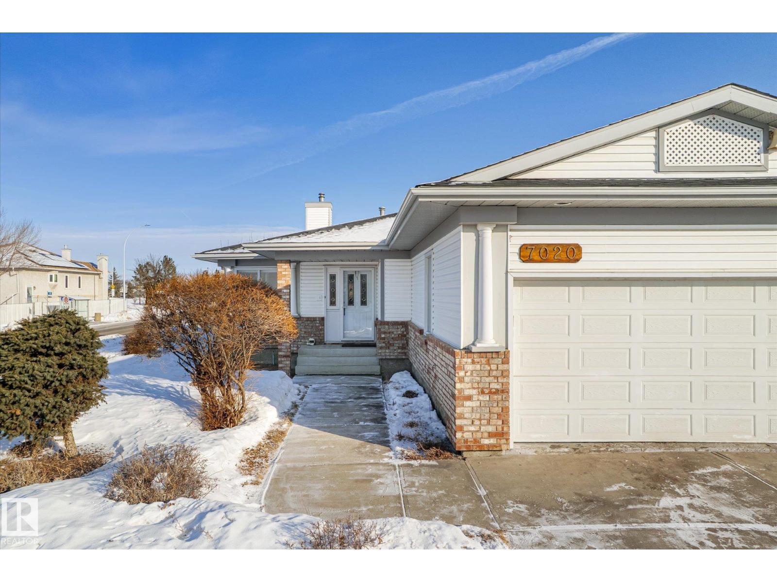 7020 157 AV NW - 8