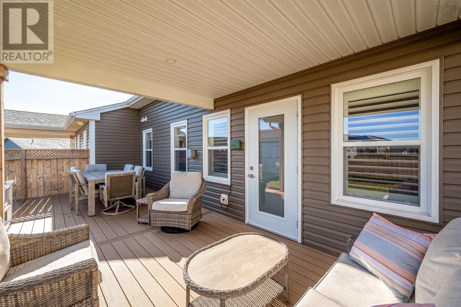 Property 33 of 43 of 40 Community Way