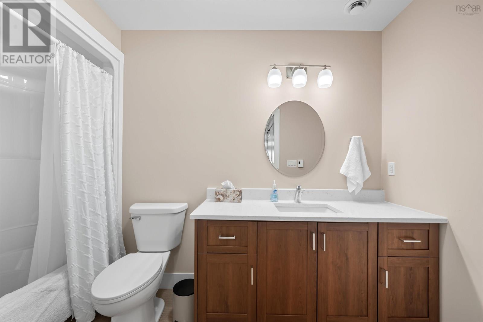 Property 22 of 43 of 40 Community Way