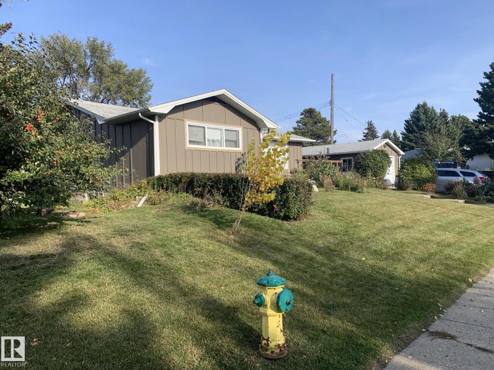 Single Family House Bungalow for Sale in   AV NW Edmonton 