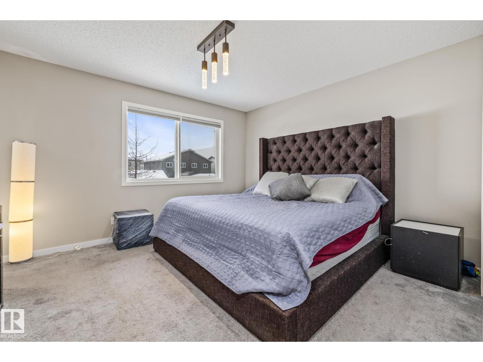 
          384 CHARLESWORTH Drive SW
            <br/>
            <span>Edmonton</span>
            , 
            <span>AB</span>
             <span>T6X2G5</span>
         - Photo 29