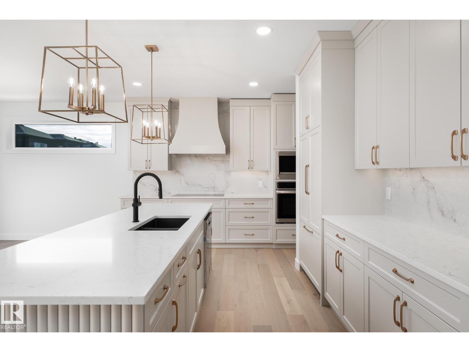 6884 knox loop SW, Edmonton