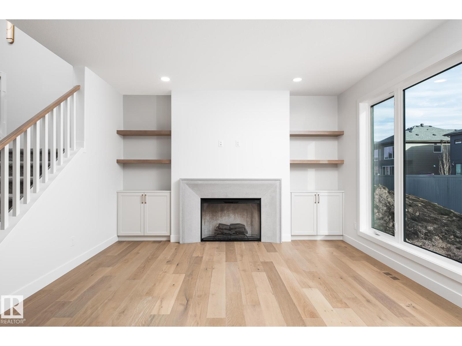 6884 knox loop SW, Edmonton