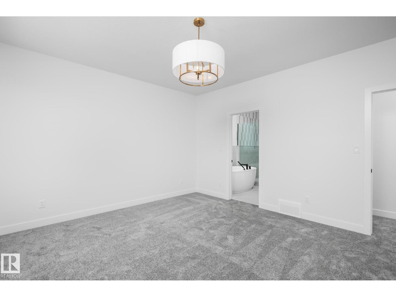 6884 knox loop SW, Edmonton