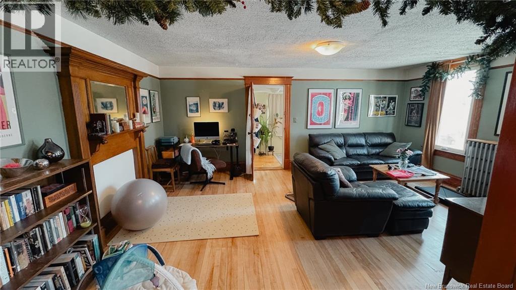 717-721 CHURCHILL ROW - 23