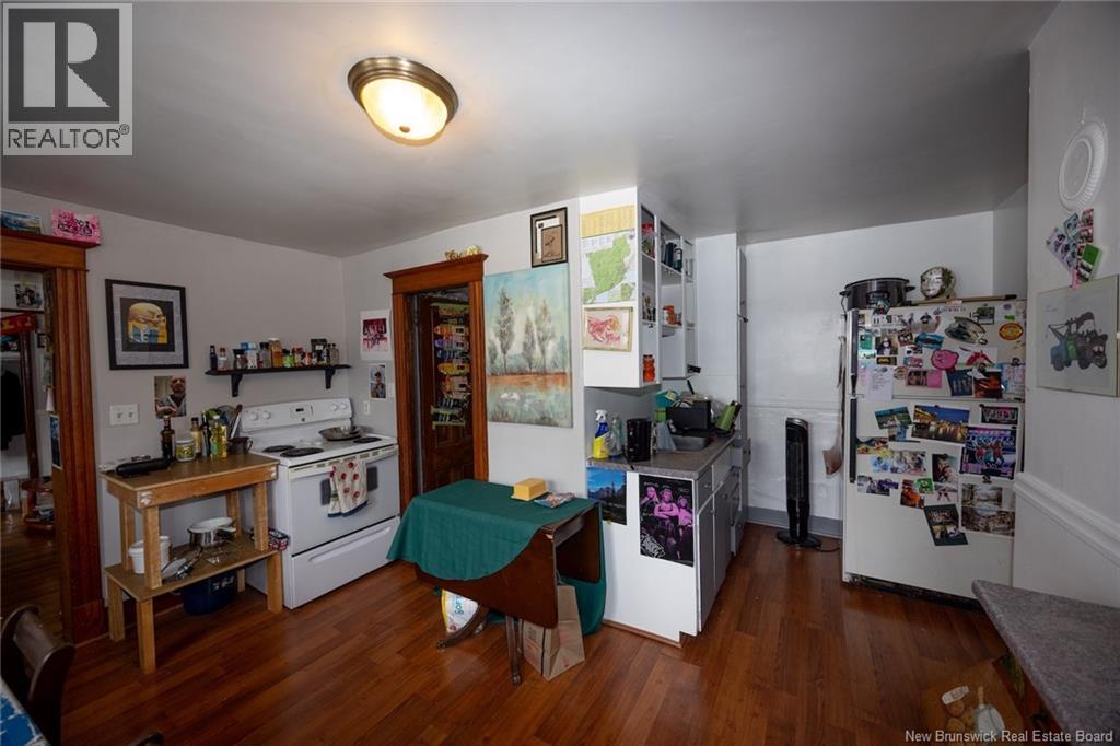 717-721 CHURCHILL ROW - 26