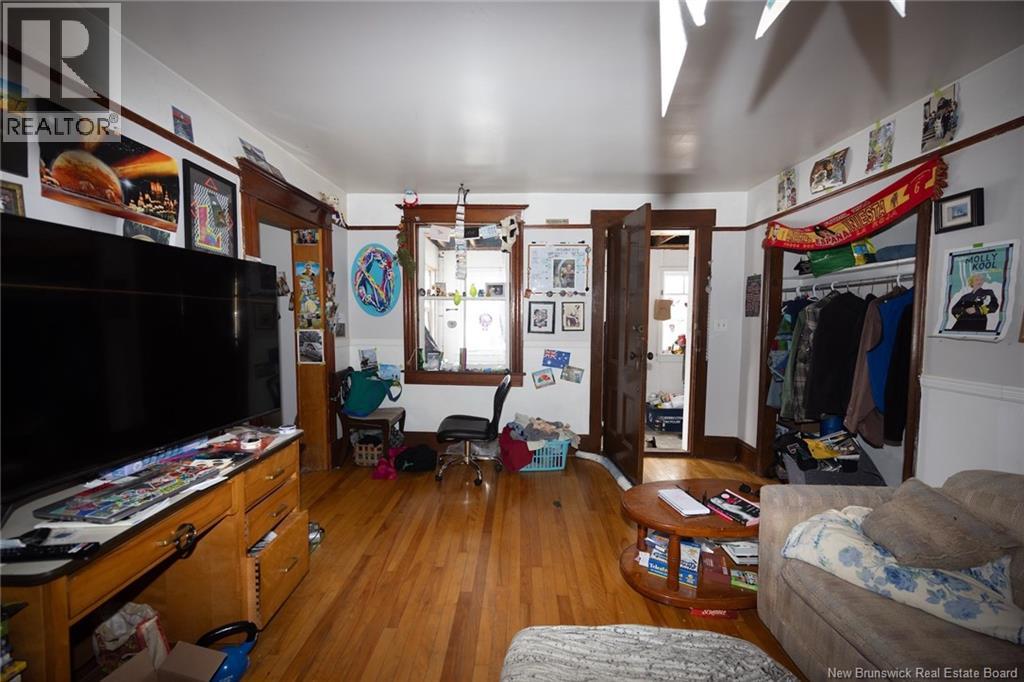717-721 CHURCHILL ROW - 33