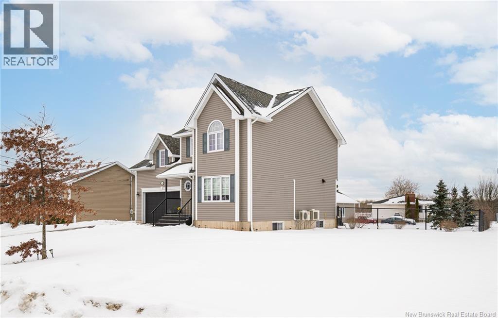 94 Pebble Creek Way - Photo 3 of 43, Moncton, New Brunswick