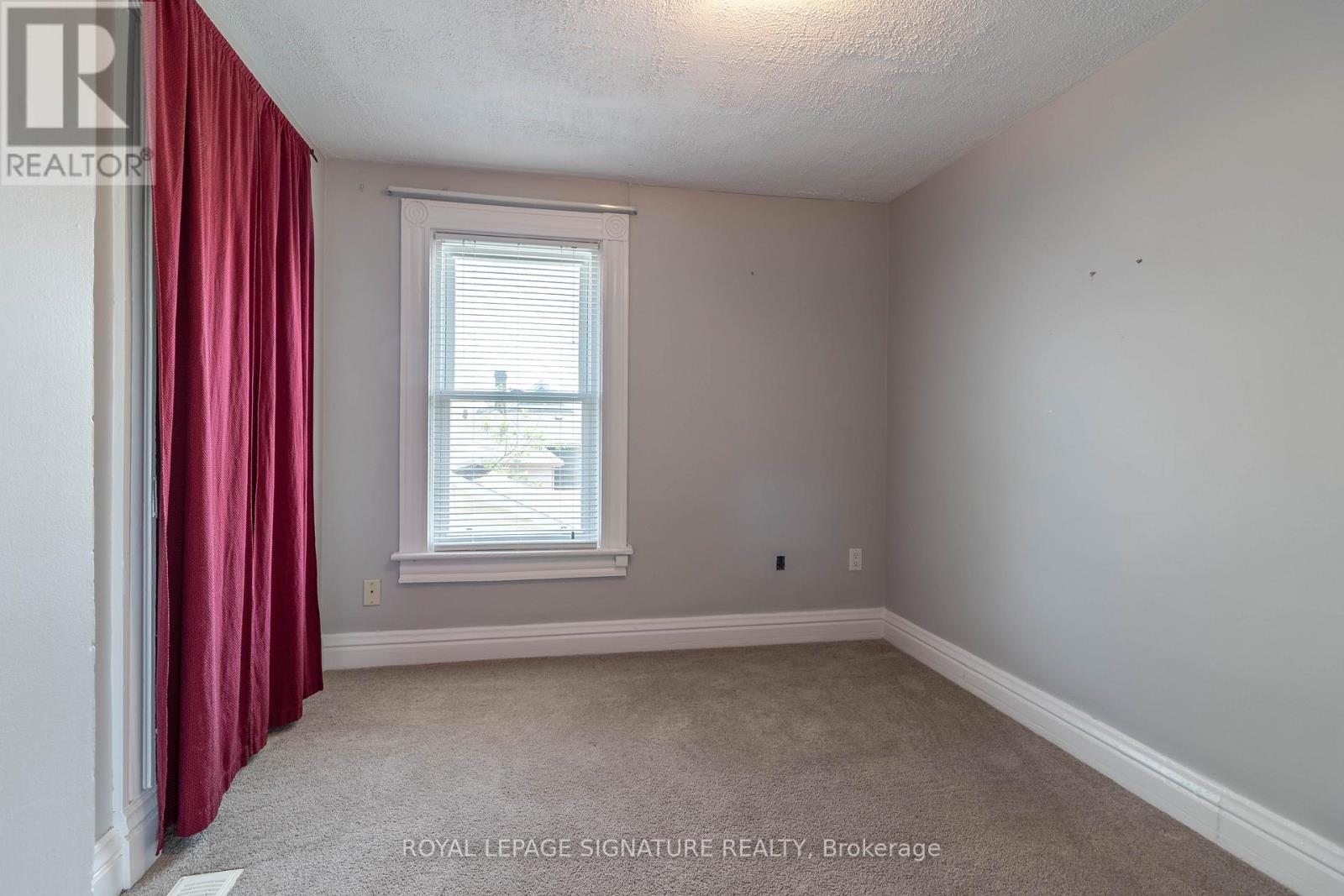 23 SULLIVAN AVENUE - 19