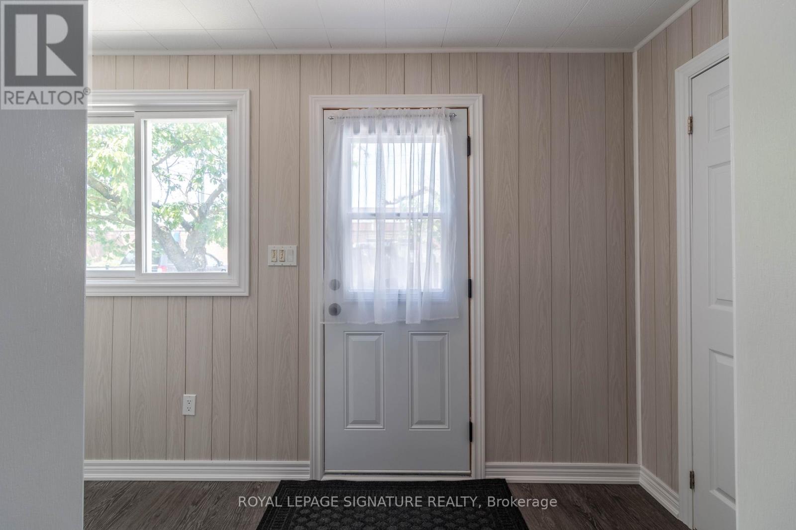 23 SULLIVAN AVENUE - 8