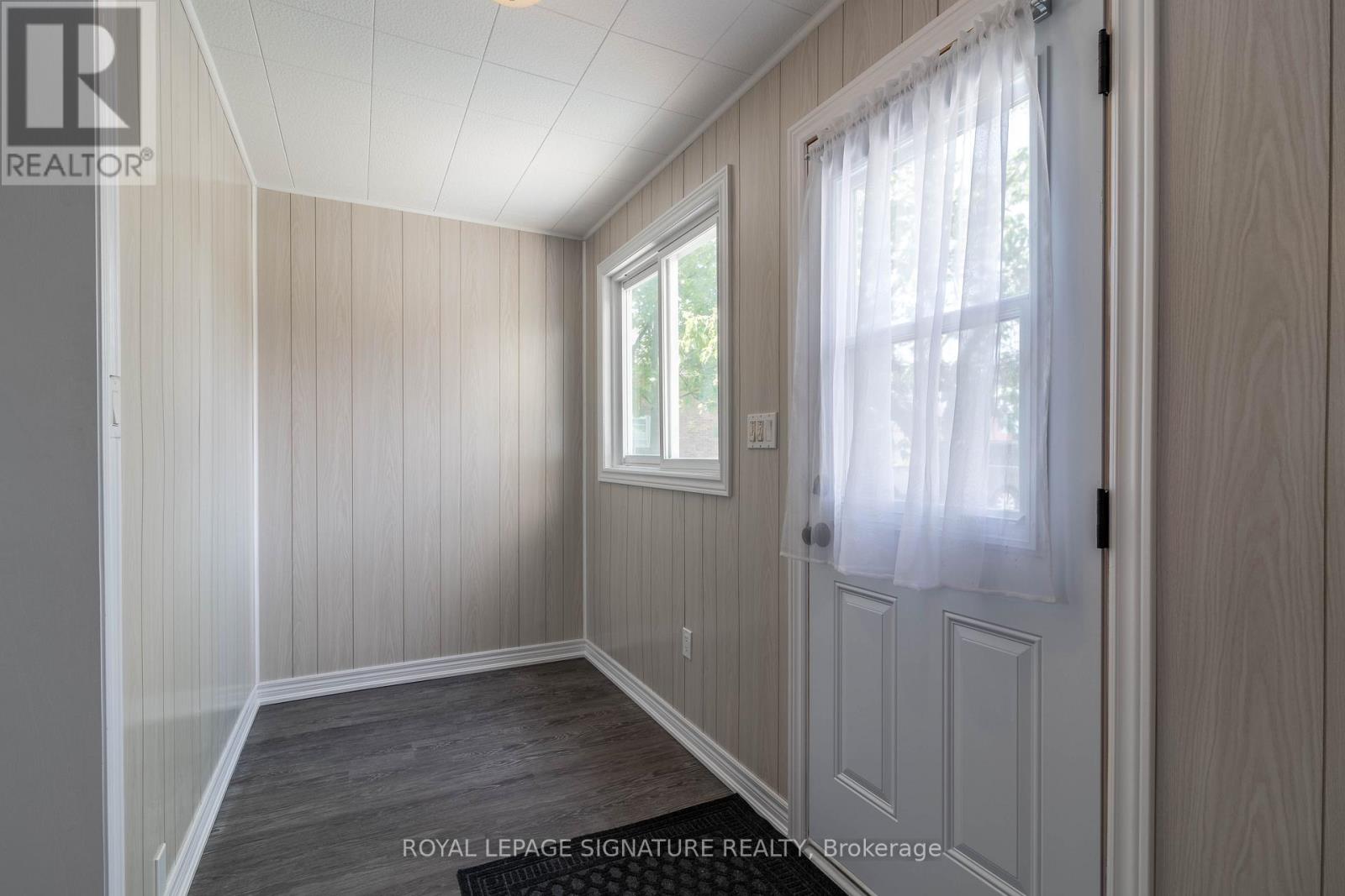 23 SULLIVAN AVENUE - 6