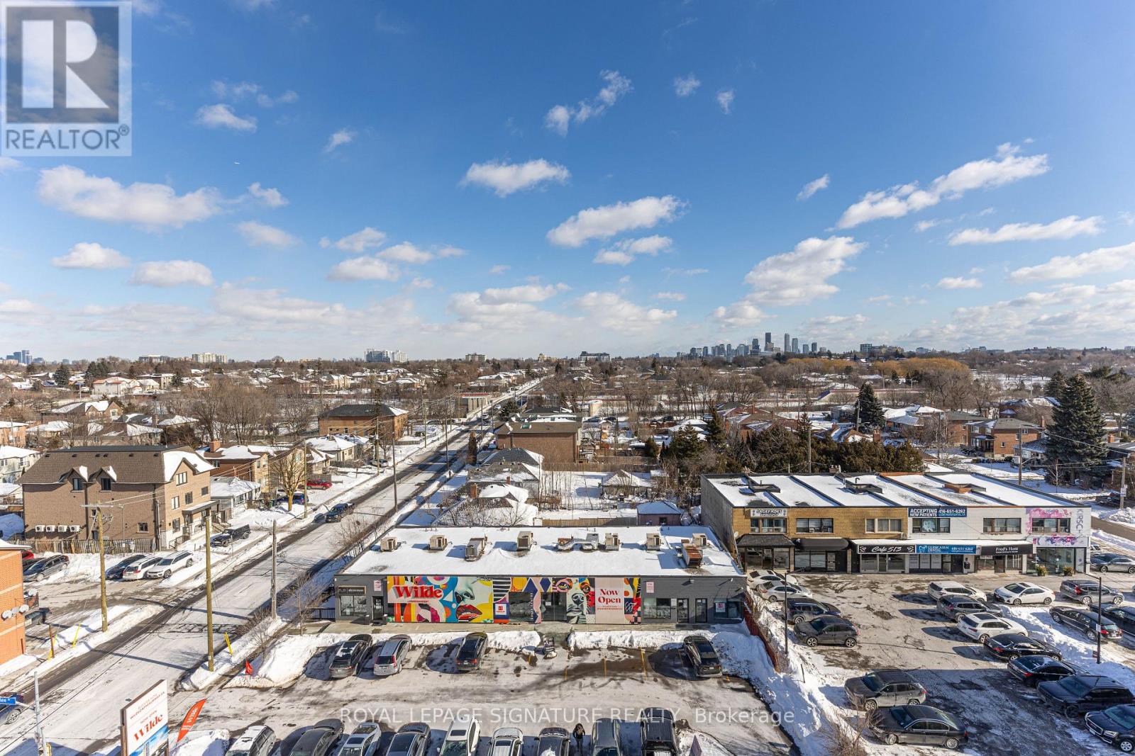 #813 556 MARLEE AVENUE - 26