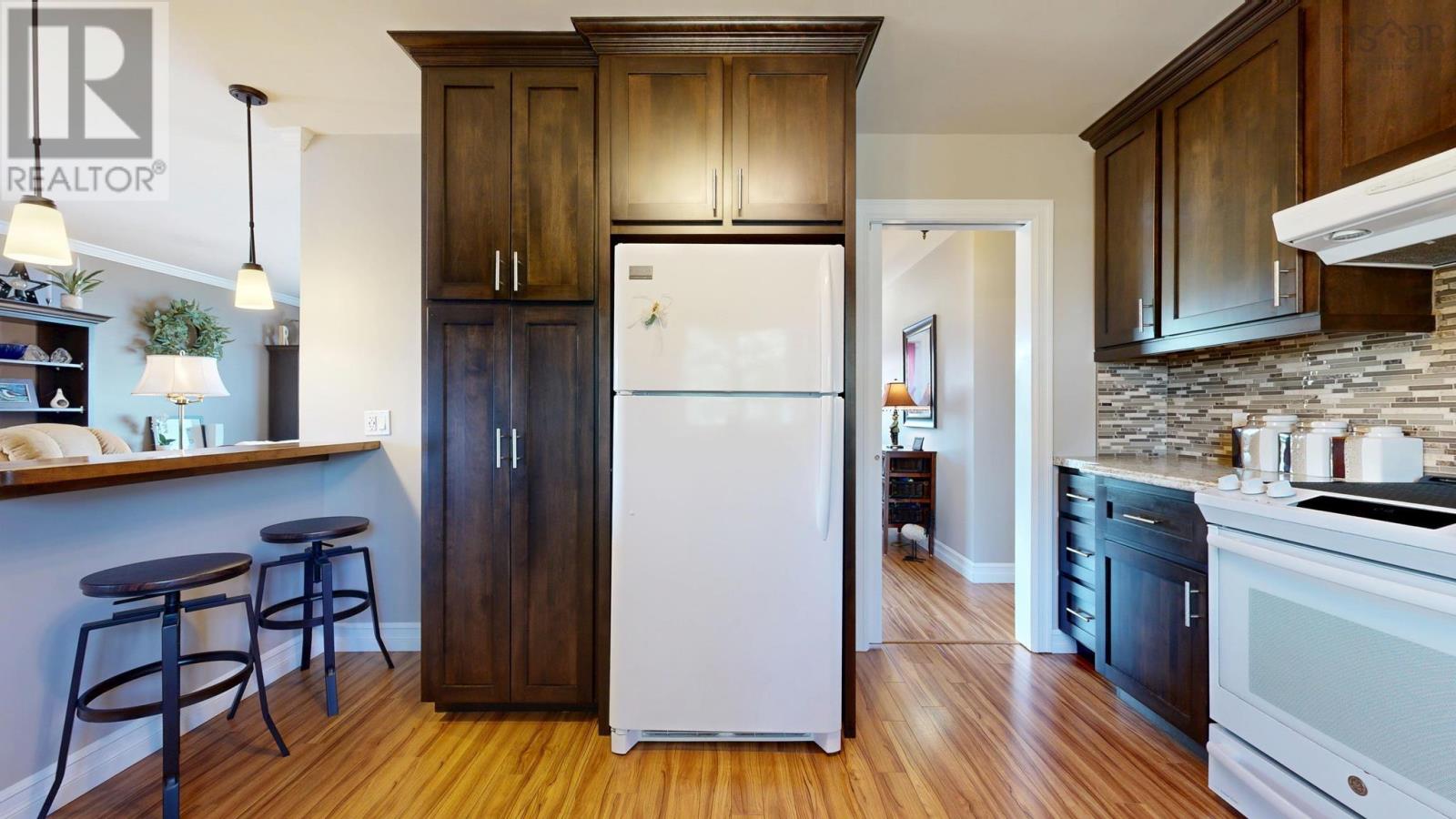 Property 22 of 49 of 31 Medway Street