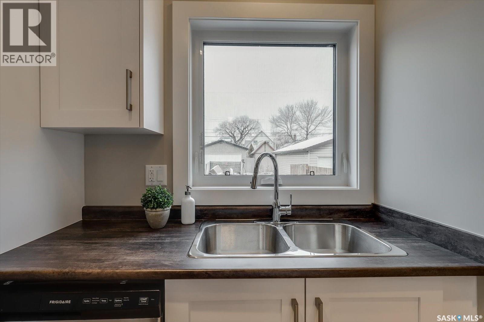 133 E AVENUE S - 17