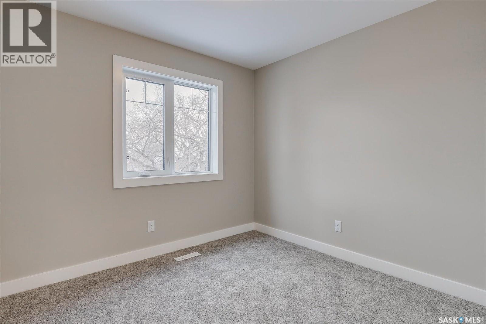 133 E AVENUE S - 32
