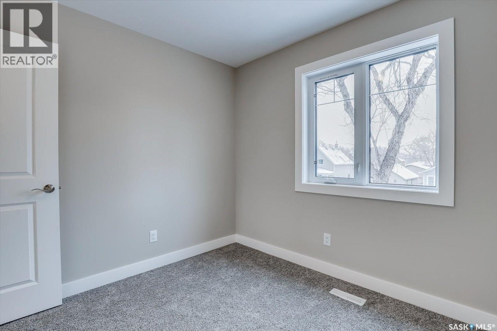 133 E AVENUE S - 33