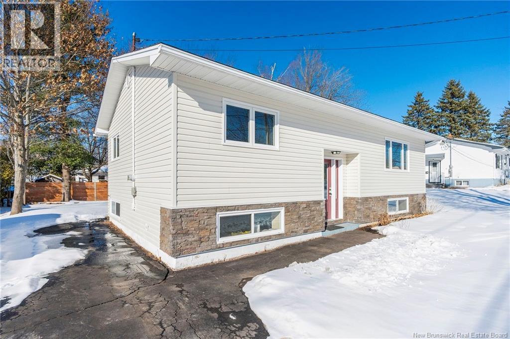 5 Munroe Street - Photo 2 of 46, Riverview, New Brunswick