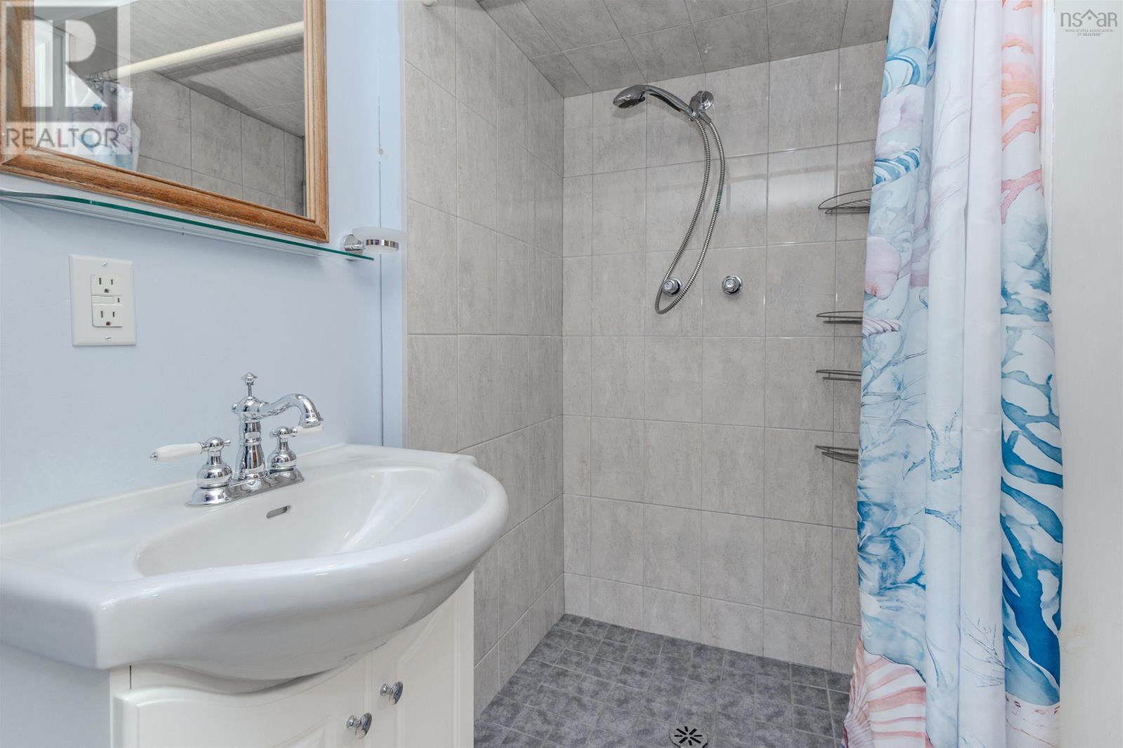 Property 23 of 32 of 31 Henry Street