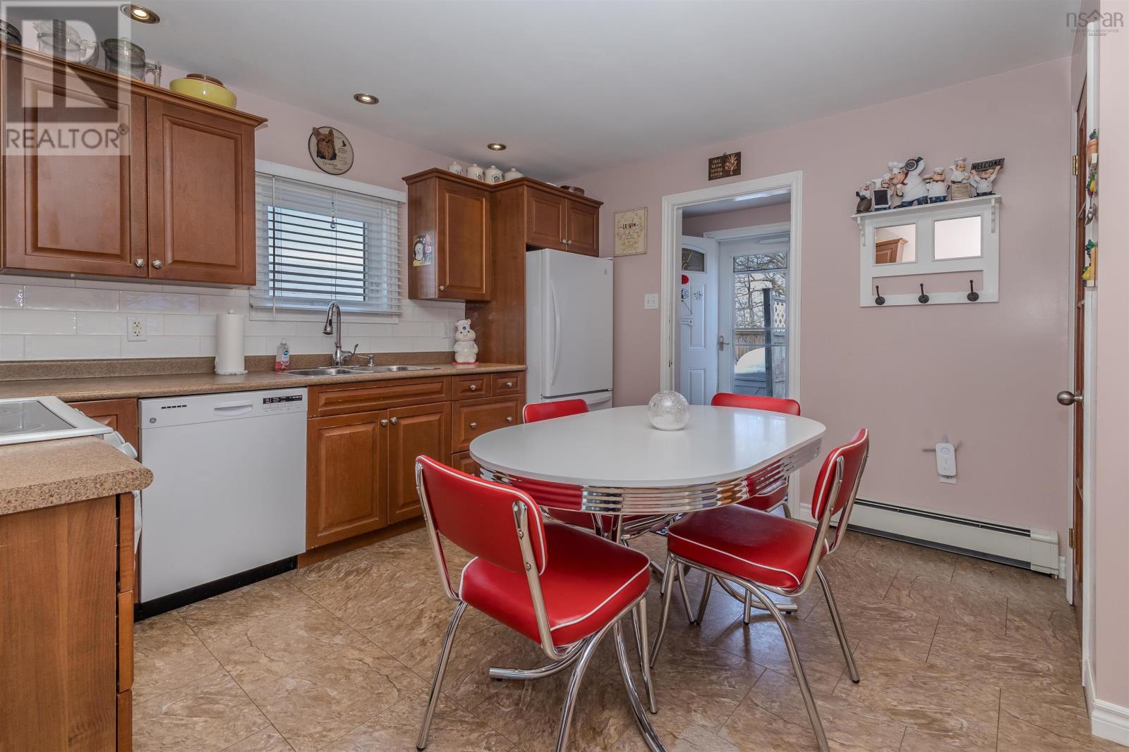 Property 6 of 32 of 31 Henry Street