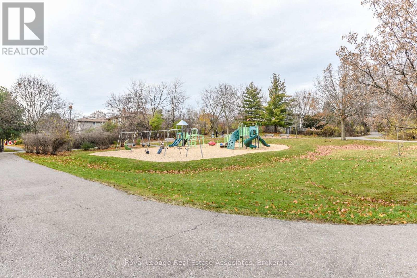 UPPER LEVEL - 3162 FOLKWAY DRIVE - Photo 4 of 49, Mississauga (Erin Mills), Ontario