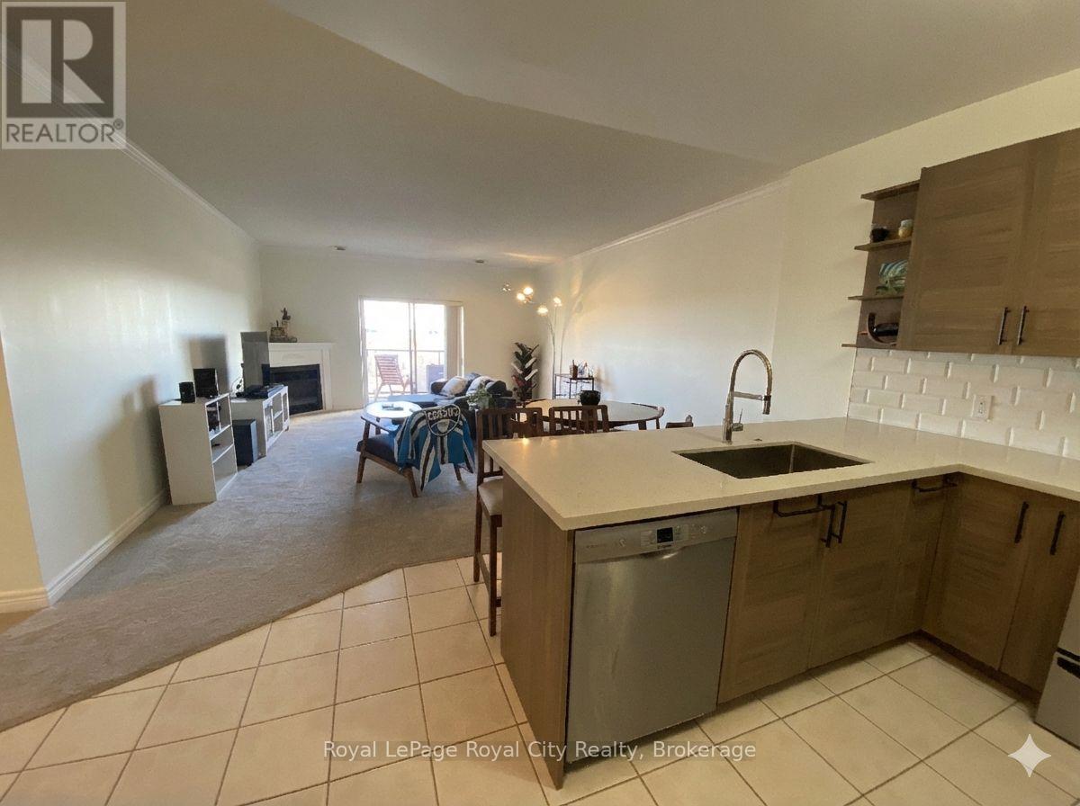 60 Wyndham Unit 805 photo 4