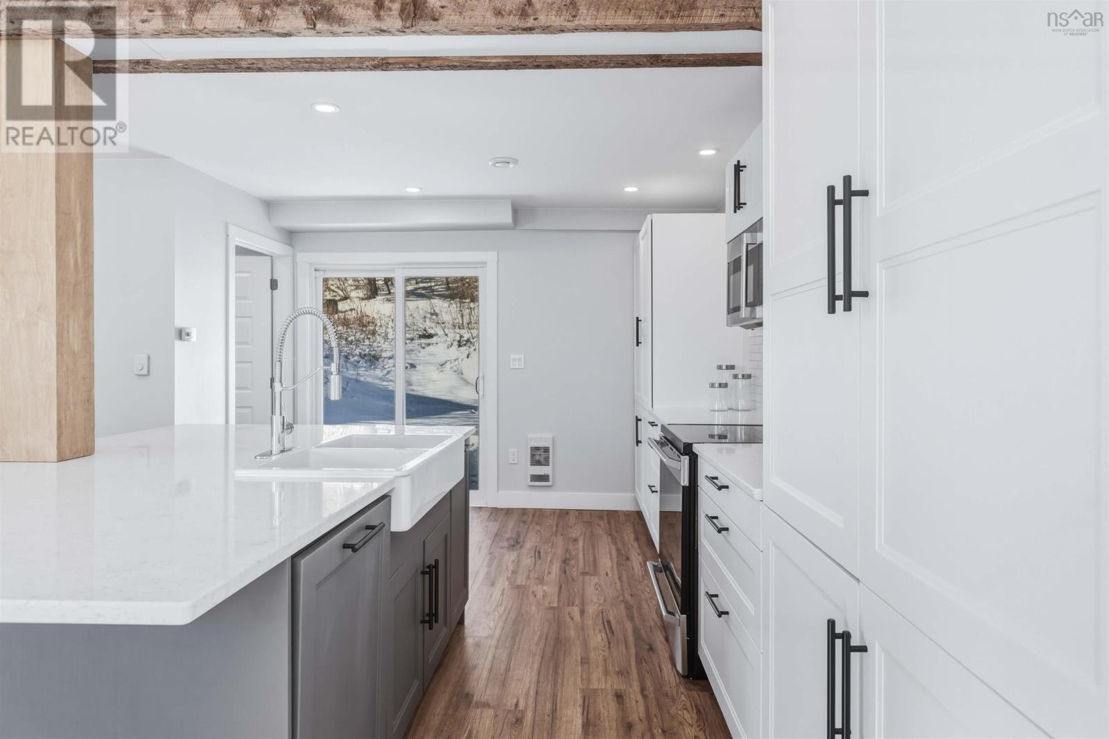 Property 8 of 40 of 139 First Avenue