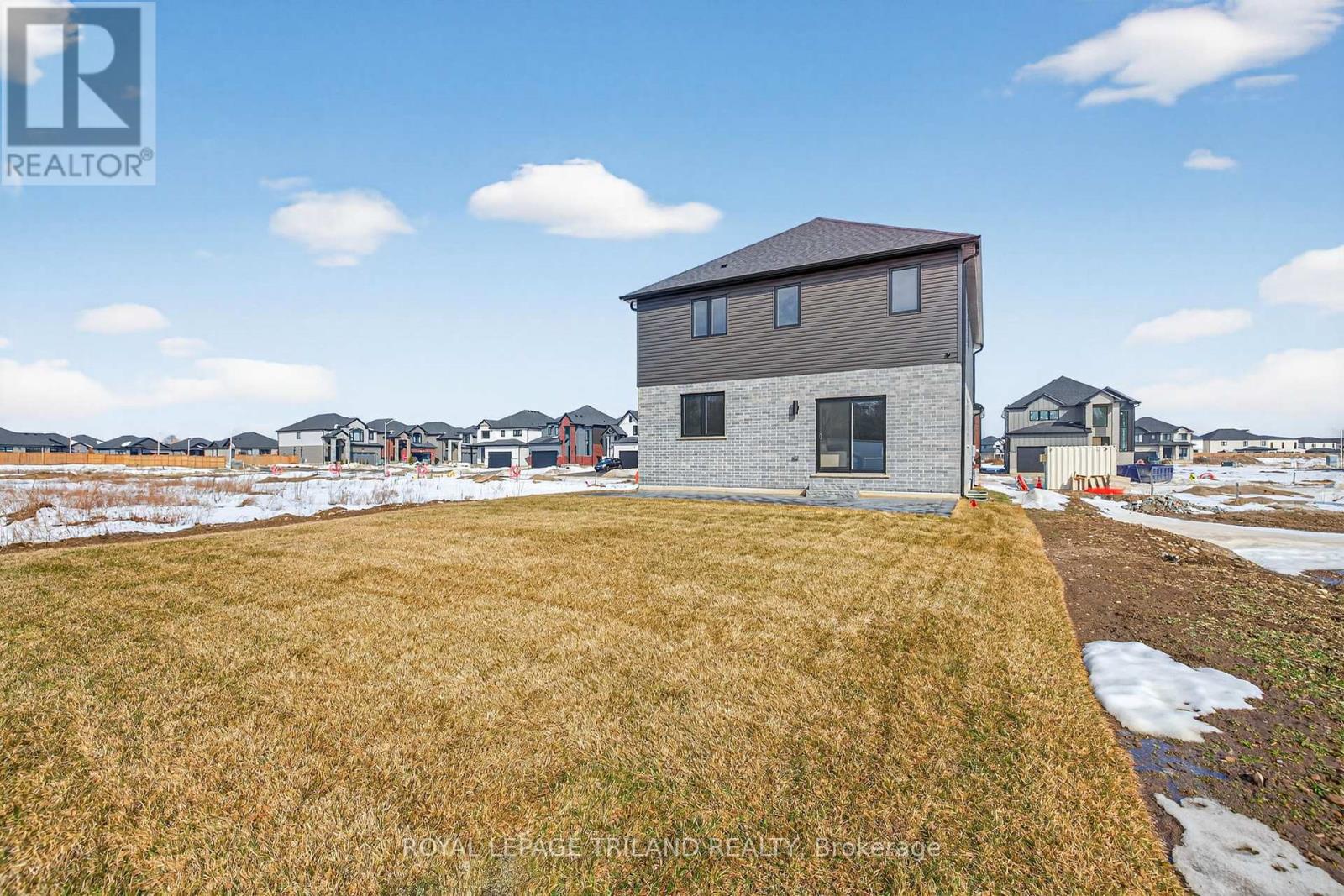 23 ALLISTER DRIVE - 44