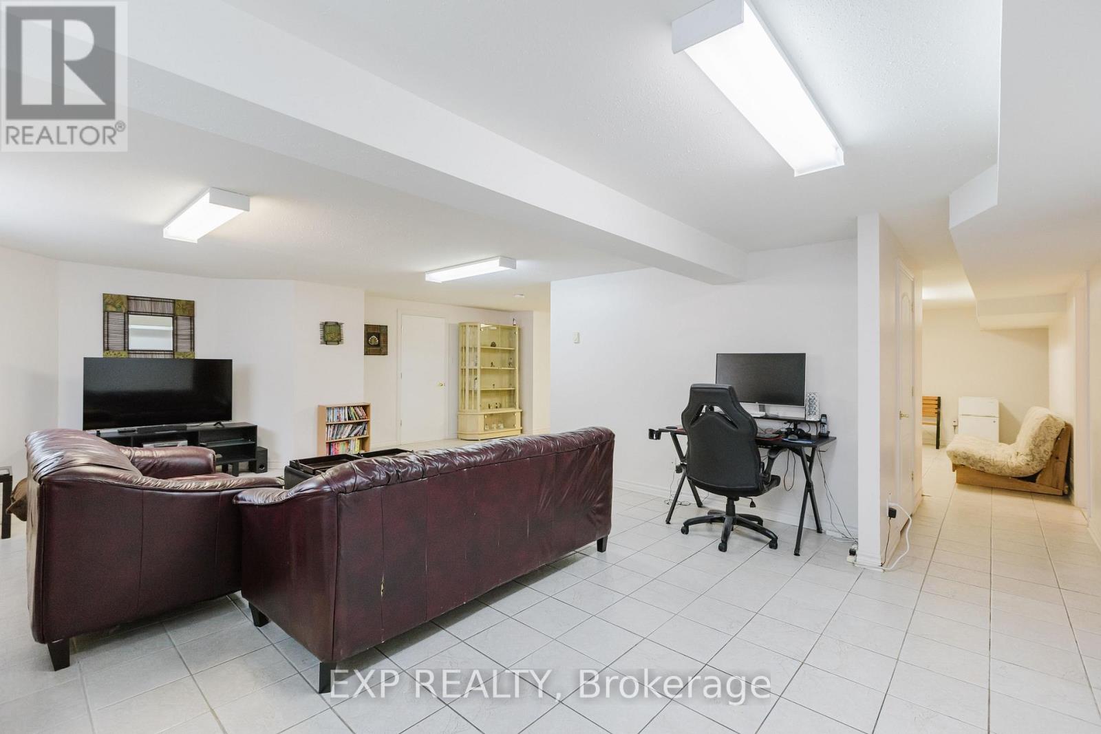 5472 WICKLOW DRIVE — photo 43