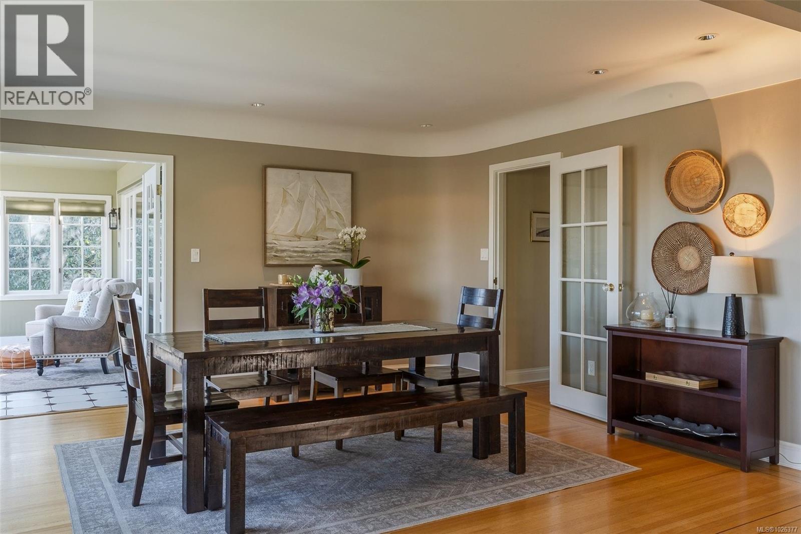 995 Terrace Ave, Victoria