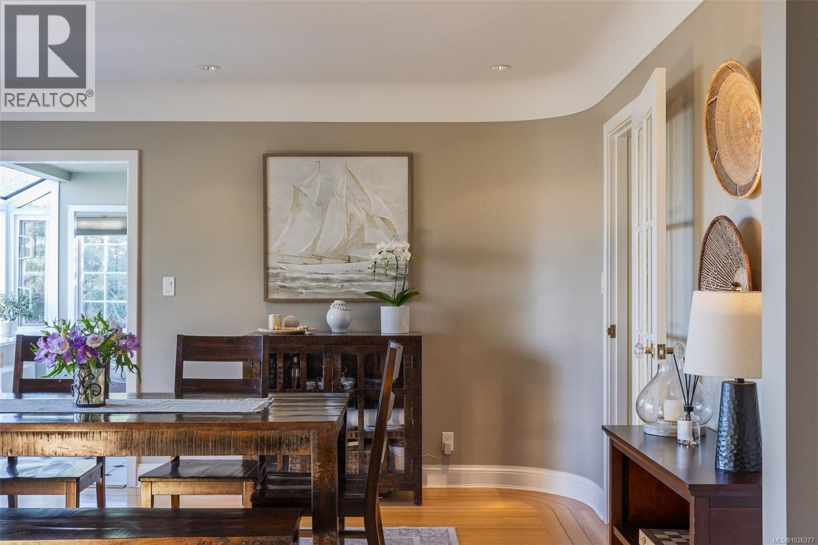 995 Terrace Ave, Victoria