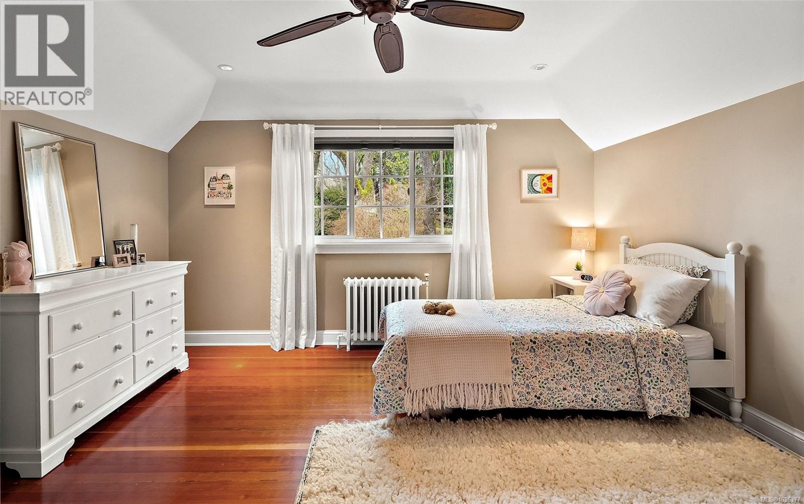 995 Terrace Ave, Victoria