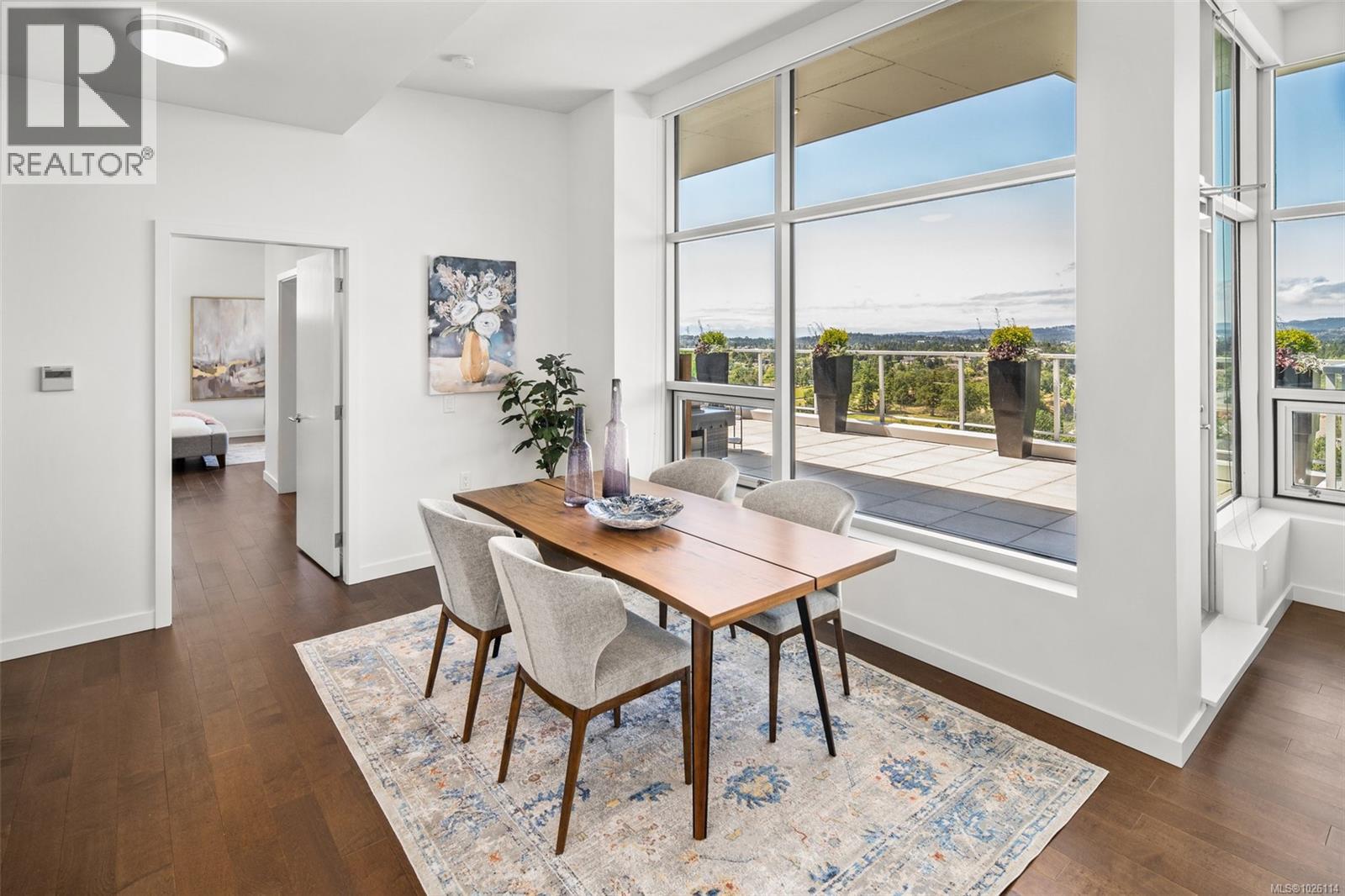 PH902 4009 Rainbow Hill Lane, Saanich