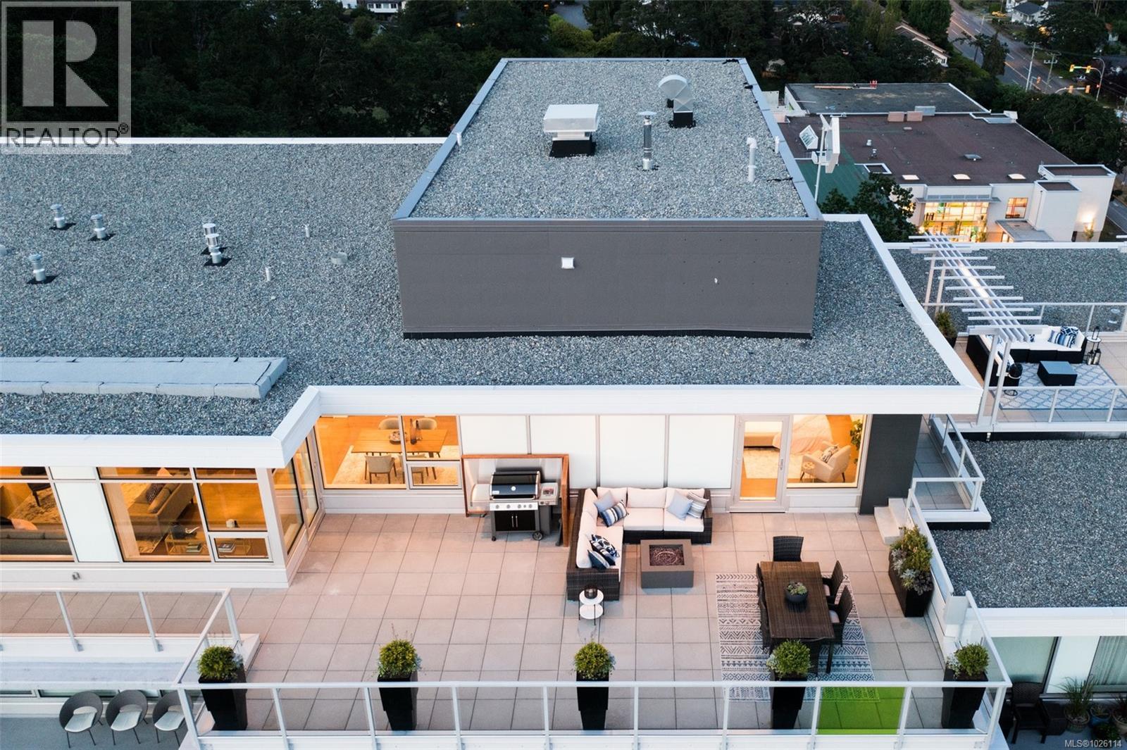 PH902 4009 Rainbow Hill Lane, Saanich