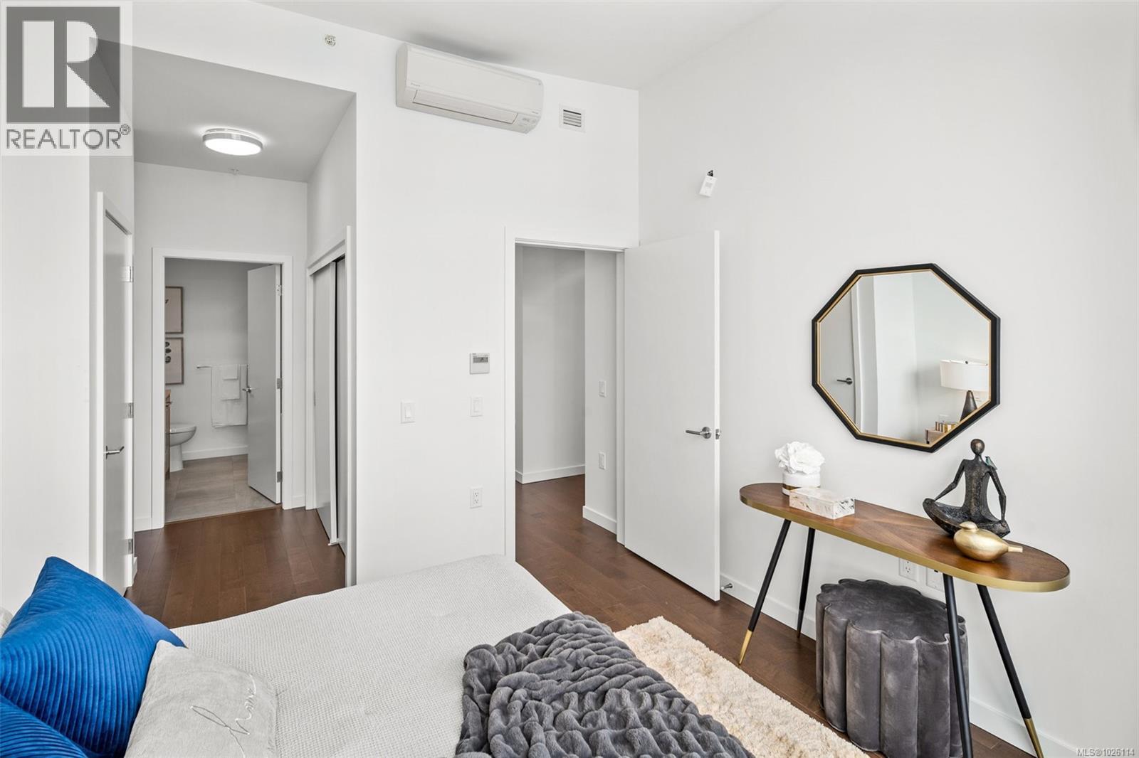 PH902 4009 Rainbow Hill Lane, Saanich